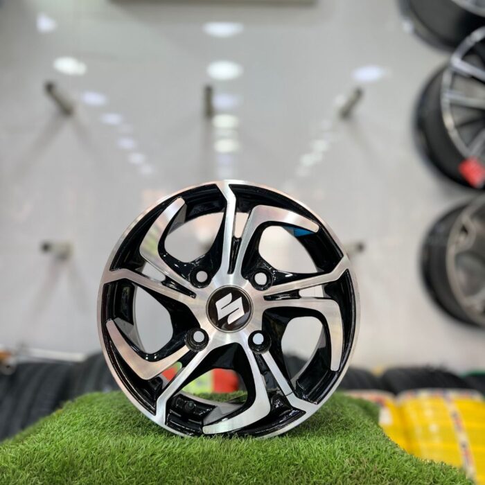 Mehran Aftermarket 12 Inch Black and Silver Alloy Rims
