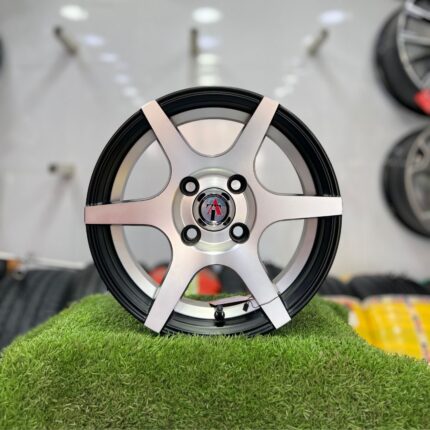 Wagon R & Alto After Market Size 13 Inches – White Blacky Rims