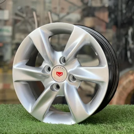 13 Inch Aftermarket Silver Smooth Alloy Rim